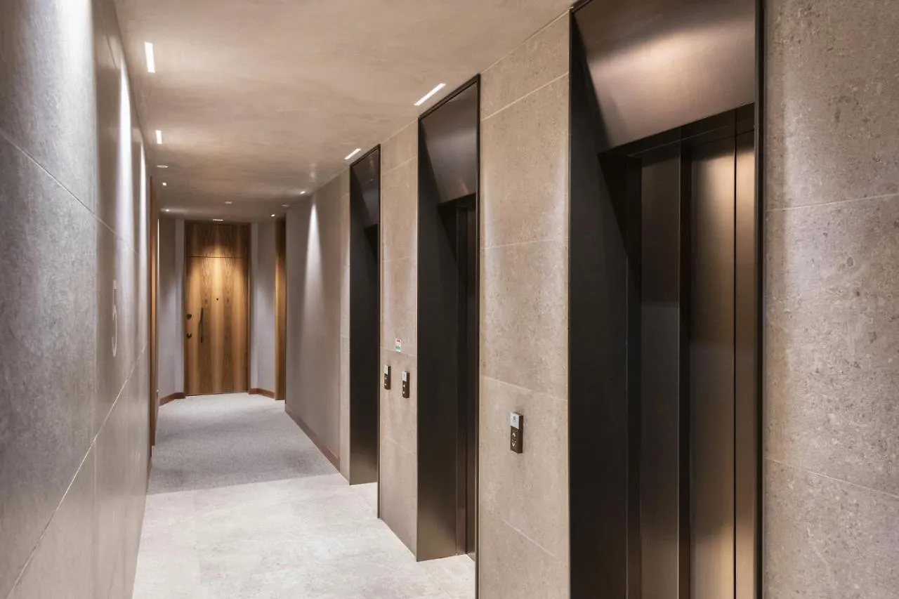 Easylife - Lussuosa Dimora Con Rooftop Condominiale Vista Duomo Milan 0*,  Italy